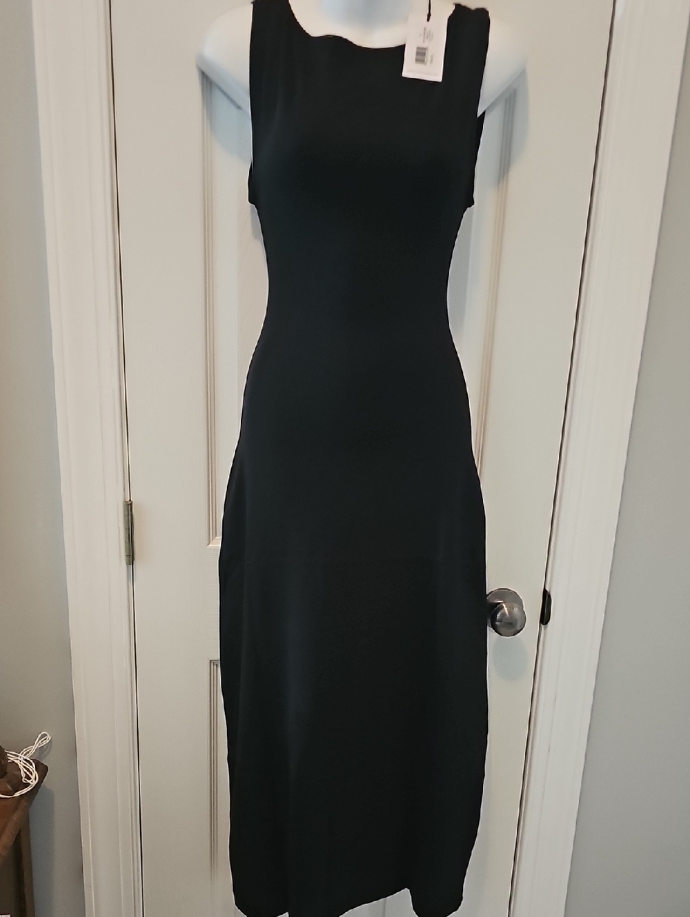 WeWoreWhat Black Sleeveless Maxi Dress
